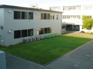 久本小学校　中庭